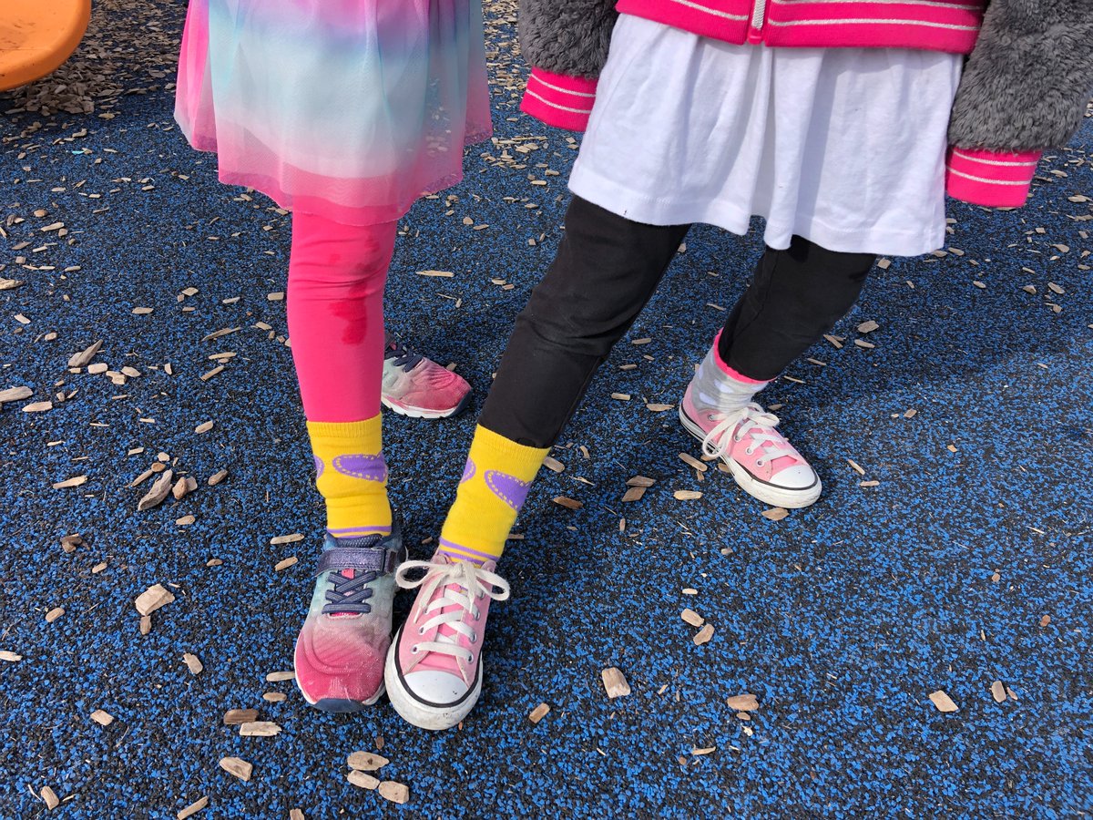 SunsetHills66's tweet photo. Sunset Hills celebrated Inclusion this week! Throughout the week, classes worked on making buttons for their backpacks with messages of kindness. To end the week, we honored differences in everyone with Rock Your Socks! @miss_rlawrence @KacCollins @Westside66 https://t.co/ojYnjEYTGU