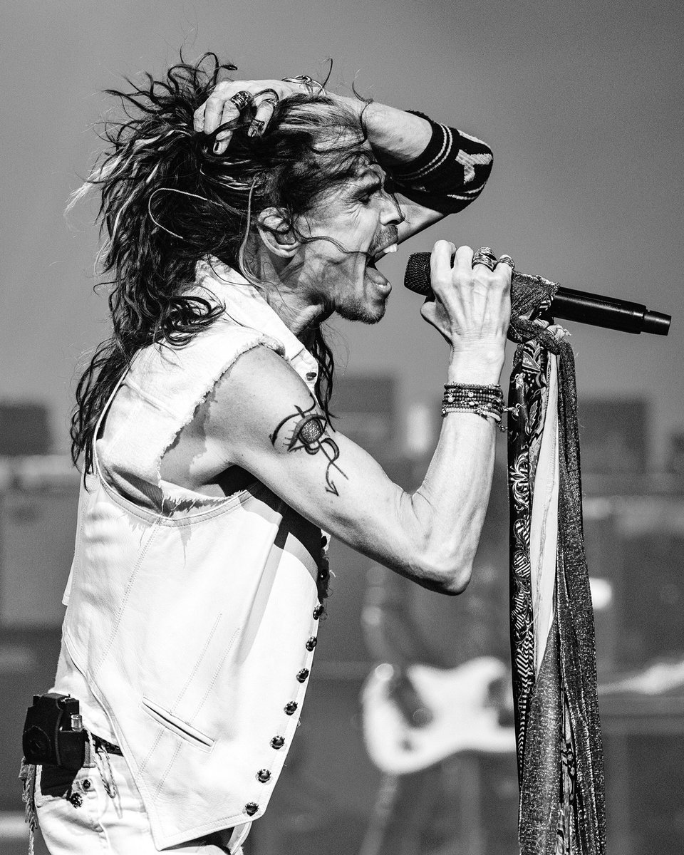 Justin McConney tweet media