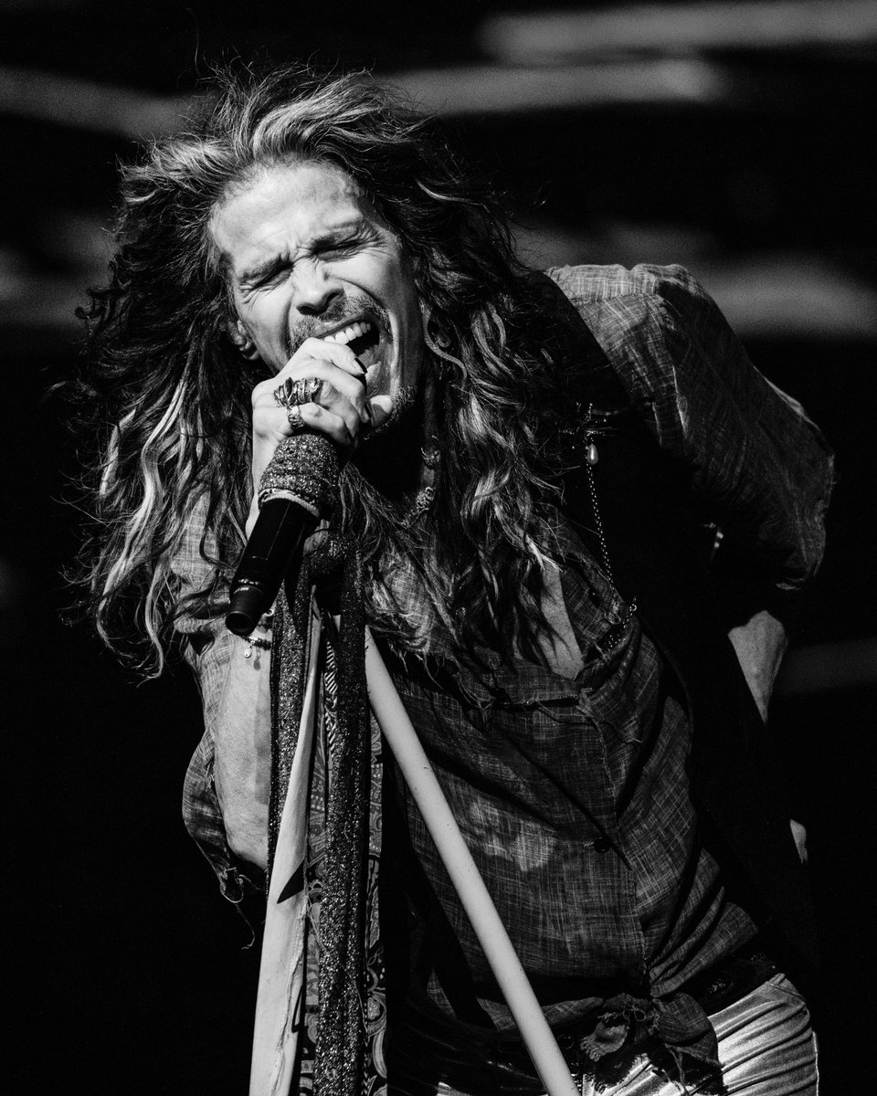 Justin McConney tweet media