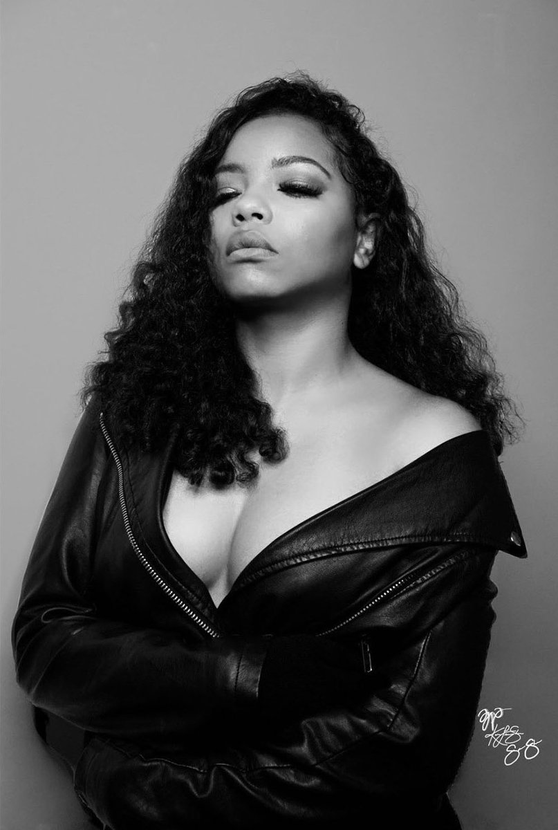 KaLeaSharron's tweet photo. To “The Boss”, @DianaRoss -
Thanks for being one of the biggest influence with music &amp; fashion in my life. 
From The fancy gowns you wear, to the “Upside Down” &amp; the “Love Hangover” you sing to ppl everywhere.. 
Thanks for spreading your love and grace 
HBD Diana Ross, “The Boss” https://t.co/zZOY5zcpGj