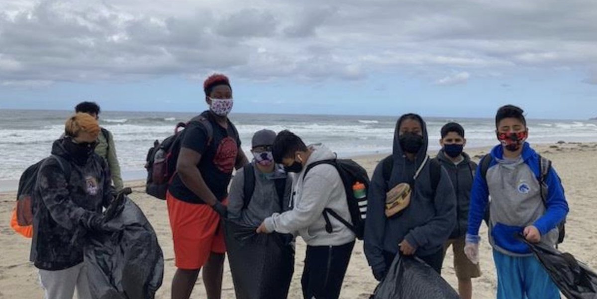 ProfeColumba's tweet photo. Work hard, play hard. Beach clean up and fun in the sun! Trabaja duro, juega duro. Limpiando la playa y disfrutando bajo el sol. @CajonValleyUSD @langacadpta @BosLangAcademy @MtraRamosR @Maestra_VRocha @Lissett74375400 @NerelWinter https://t.co/7BUrJ6qZZq