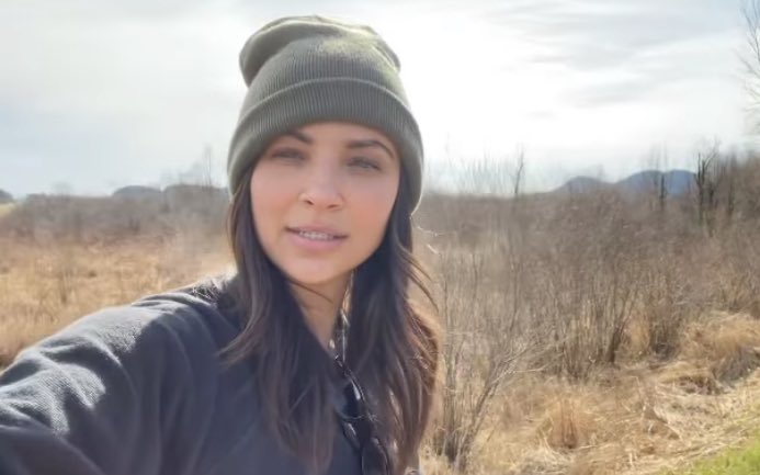 AziyadeB's tweet photo. Feliz cumple @florianalima 🌹 un abrazo por ti , feliz día con mucho amor ❤️ https://t.co/ej793WHIfI