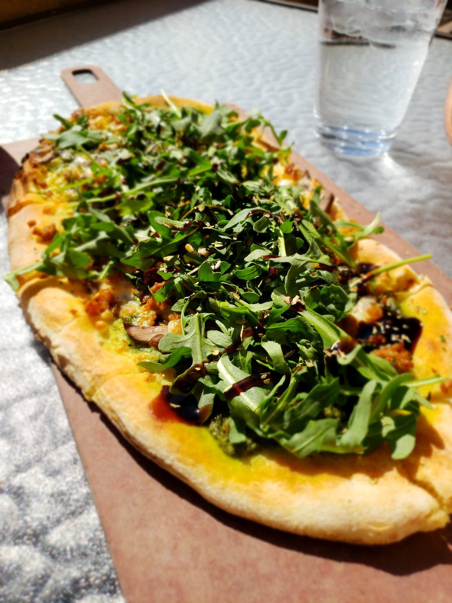 Uncle_Smidge's tweet photo. A balm for the soul; @Flatbread_Pizza enjoyed on a nice patio in the sun with my hubs. To be this close to proper #Neopolitan pizza/flatbread is to be spoiled. 💕 #BoiseLife #BoiseFood https://t.co/zE1ZPtLncu