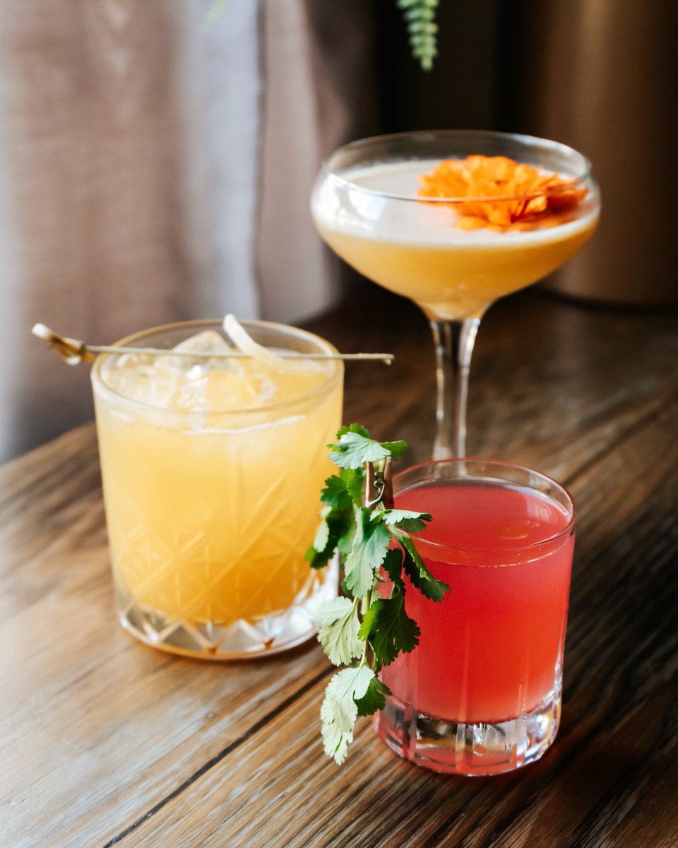 We’ve just rolled out our new spring cocktail menu!🍹🍸🥃  Come try our new drinks with dinner on the patio in this amazing weather tonight!