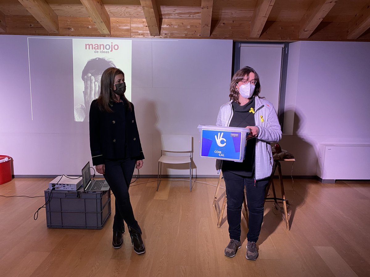 Vilablareix_cat's tweet photo. Hem fet el sorteig de la campanya del Comerç local #ComCal i la guanyadora ha estat Isabel Barragan Garcia. Enhorabona! 👏🏻
Hi ha hagut un total de 68 participants! Gràcies a tots i totes!
#VilablareixThoAgraeix #Vilablareix https://t.co/BEjHE5HPkw