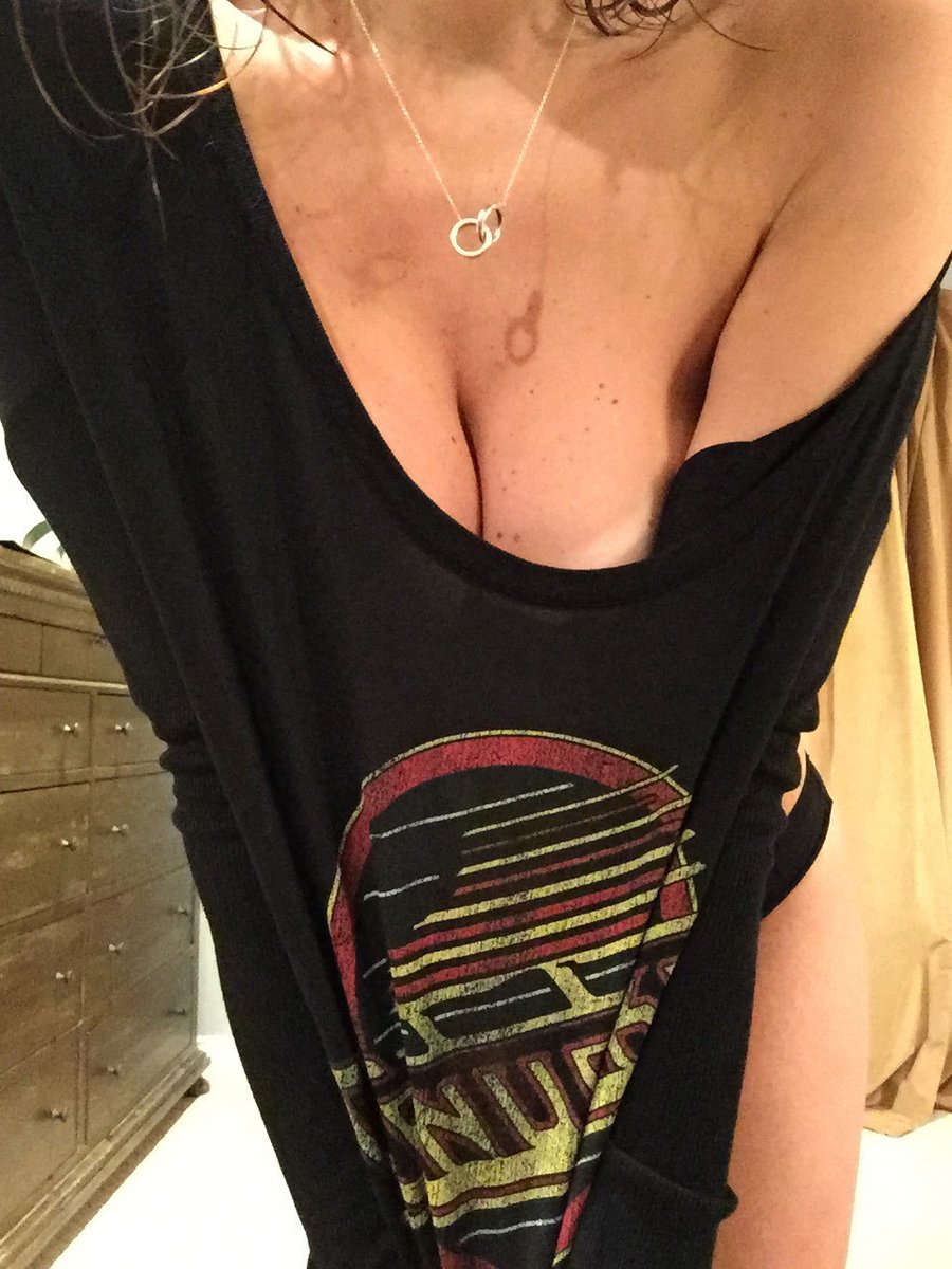 capi_april's tweet image. #SundayStuff