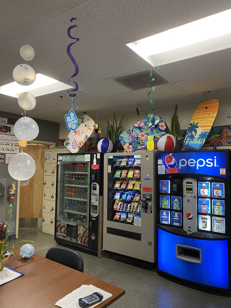 opsasmliz's tweet photo. Under the sea celebration for our awesome #team6651 #bestintheAV this weekend!! Congratulations to all you’ve earned it! https://t.co/mX3IcA1s1e