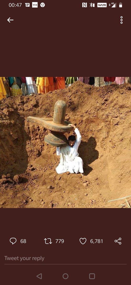 SivasankaranJ's tweet photo. Bahubali.

Annamalai lifting the Avarakurichi Trophy in BJP style.
Har har Mahadev will make Lotus blossm over TN https://t.co/9gNOyxRylo