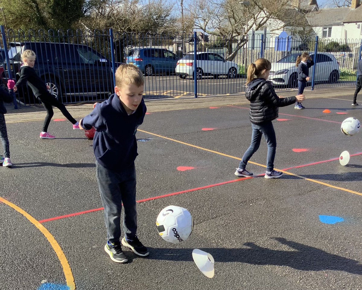 playondevelop's tweet photo. Last day of term at @WickPS so we mixed the day up with problem solving (Rubikโs Cube) , passing , aiming , striking and evasion games .
Well done everyone, have a lovely Easter break .
#teamwork #problemsolving #communication #evasion #passing #findingspace https://t.co/QP3UdFeEre