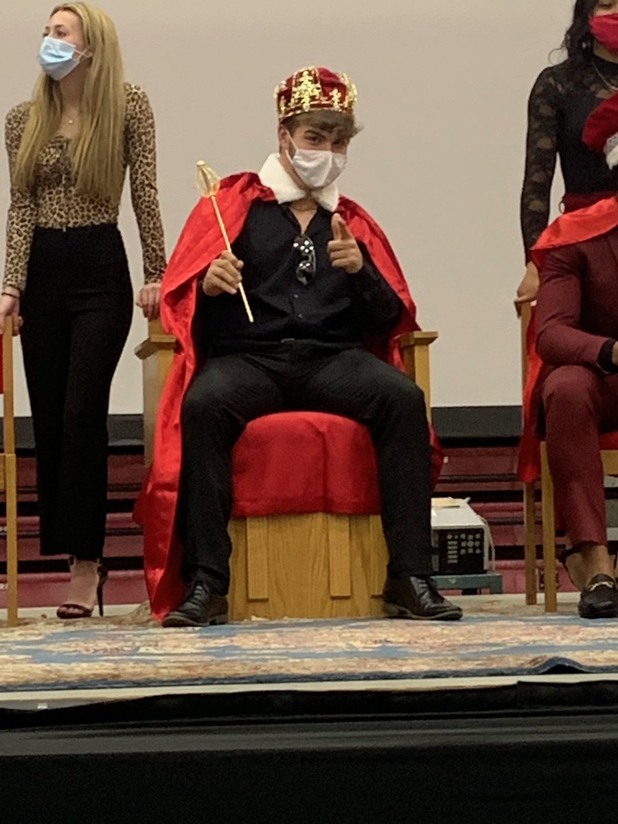 centralcatholic's tweet photo. ☘️👏🤴 Suspense is finally over. 2021 SuperFella winner is...@Giodesantis54!!! #CentralToLife l #CentralToRelationships l #CentralToSuccess ☘️👏🤴 

Check out announcement from @davidkidd2016 here ⤵️
https://t.co/dgBFJx6n9C https://t.co/vAi1iv7qCk