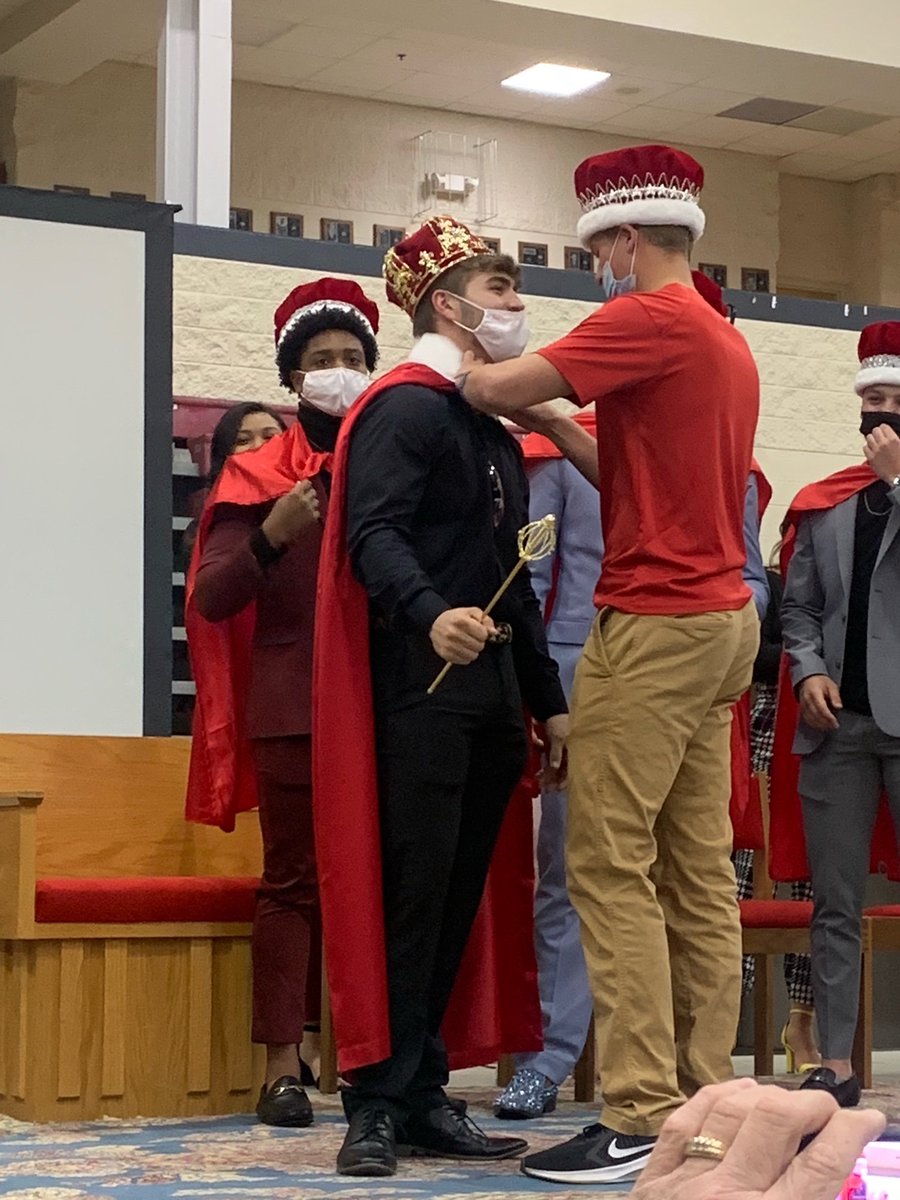 centralcatholic's tweet photo. ☘️👏🤴 Suspense is finally over. 2021 SuperFella winner is...@Giodesantis54!!! #CentralToLife l #CentralToRelationships l #CentralToSuccess ☘️👏🤴 

Check out announcement from @davidkidd2016 here ⤵️
https://t.co/dgBFJx6n9C https://t.co/vAi1iv7qCk