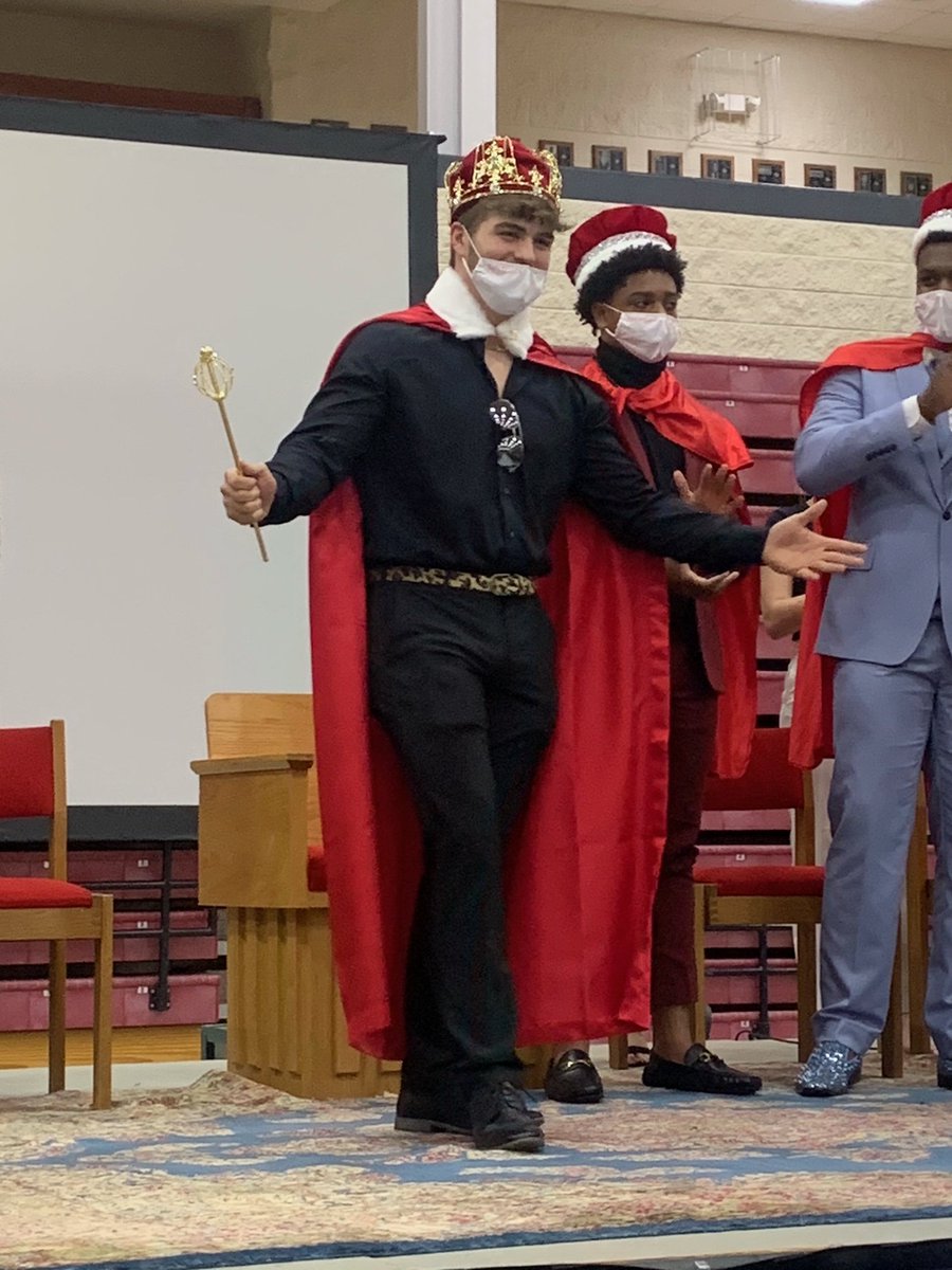 centralcatholic's tweet photo. ☘️👏🤴 Suspense is finally over. 2021 SuperFella winner is...@Giodesantis54!!! #CentralToLife l #CentralToRelationships l #CentralToSuccess ☘️👏🤴 

Check out announcement from @davidkidd2016 here ⤵️
https://t.co/dgBFJx6n9C https://t.co/vAi1iv7qCk