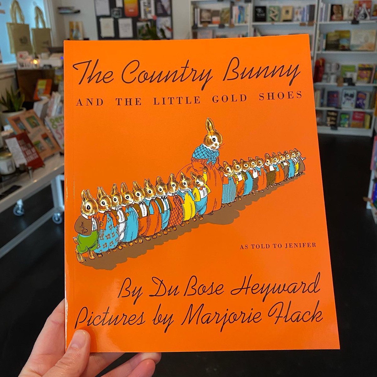 oh_helloagain's tweet photo. We’ve got this absolute classic feminist Easter bunny book on the shelves now. https://t.co/b5cTuzAAcQ