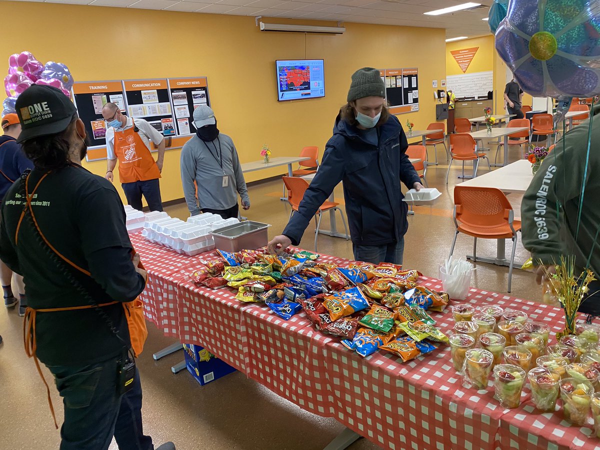 rdc5639's tweet photo. Adding a little “Spring” in our step for Success Share @SALEM5639  Way to go everyone, this is well deserved. Keep up the hard work K1 and a shout out to rest of the keys as well. https://t.co/AVJzqknU5Y