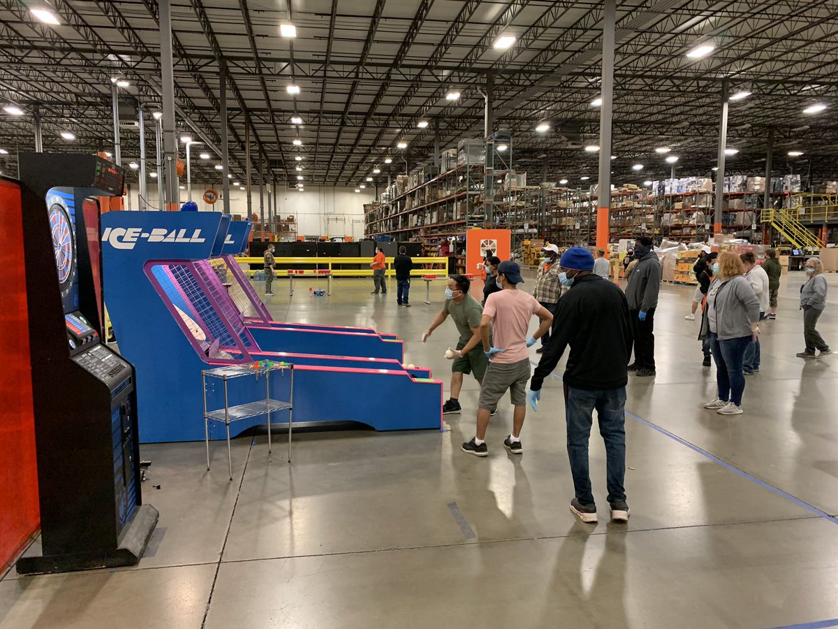KathySwartz24's tweet photo. Had a blast doing the Carnival here at 8615! Thank you to everyone who helped me decorate or set up games! https://t.co/UNYVuE8eaH