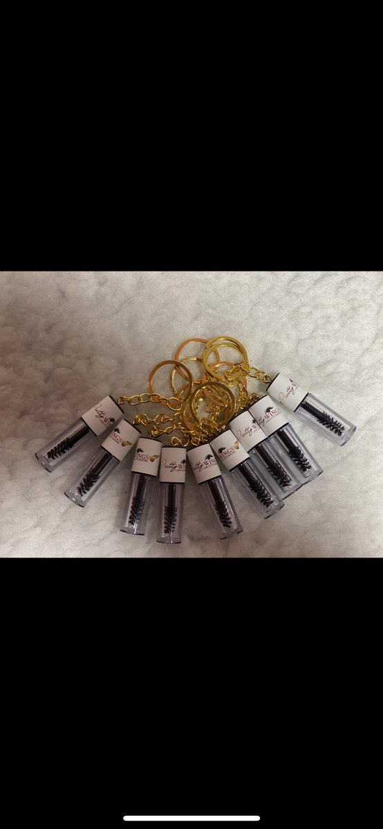 shaylakai_'s tweet image. Hey my name is Shayla! I do lash extensions in Detroit, Mi. I also sale keychain lash brushes for ANY girl that gets lash extensions. Please retweet this post for me my next client/customer can be on your TL! Also follow me @prettywings.lashextensions (on Instagram)