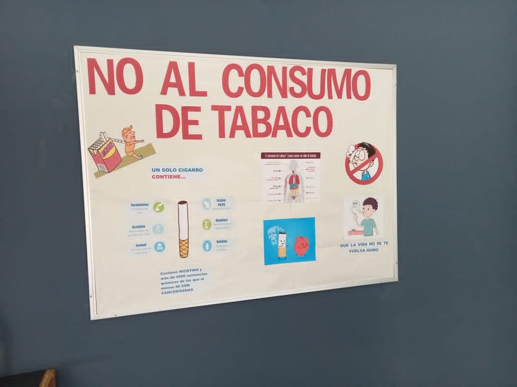 CEPAADurango's tweet photo. Oficina #Estatal #Tabaco #Dgo a cargo de la L. P. Diana Jiménez @CEPAAD1; dio por terminada la capacitación y la colocación de #Señales éticas demostrando que la empresa "@VictoriaST_Dgo" se convierte en un #Espacio 100% #LibreDe #Humo de #Tabaco🚭
¡ENHORABUENA!
#CepaadEscucha https://t.co/TrqW7a5Q1t