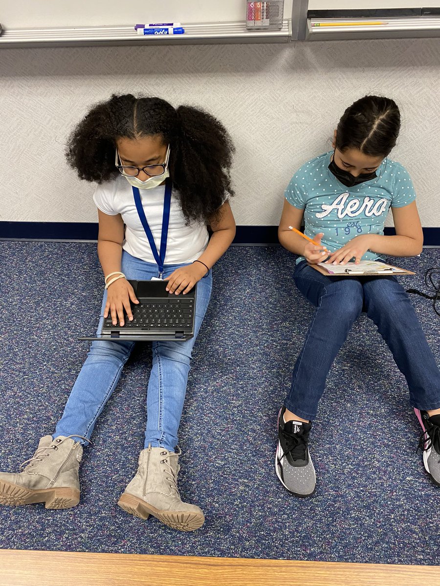 4hogsett's tweet photo. Our creative juices were flowing as we wrote songs about area and perimeter! @LindseyElem https://t.co/3Z1l5vx7Gj