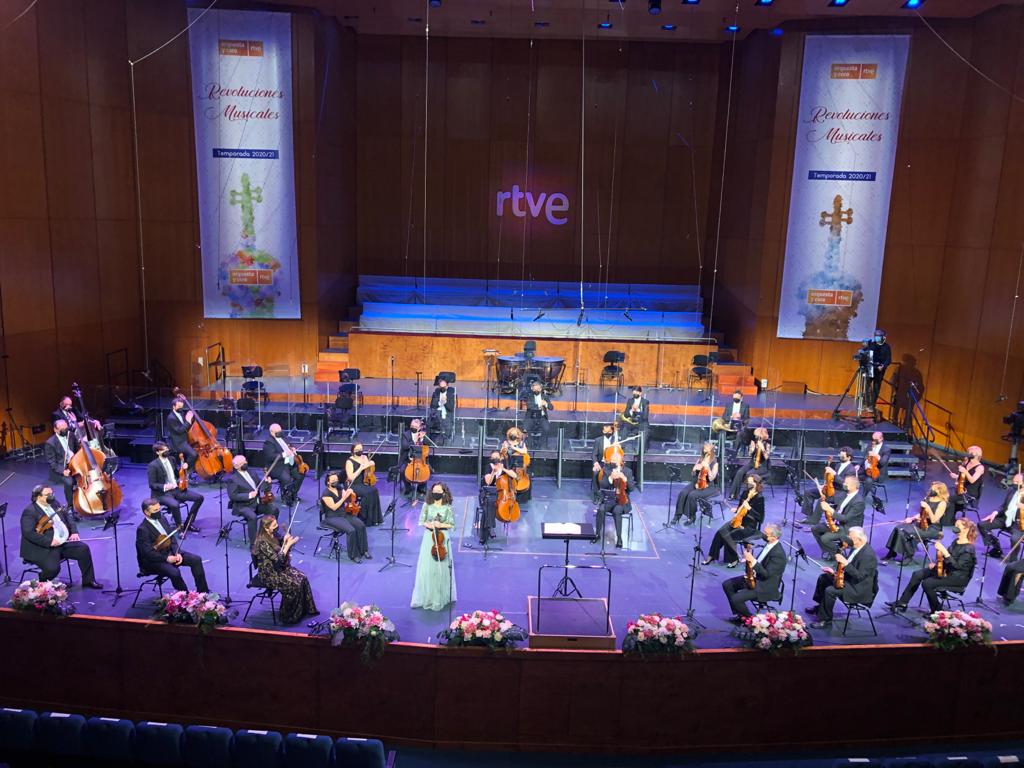 OCRTVE's tweet photo. Concierto del ciclo de Jóvenes Músicos con la violinista Tetiana Lutsyk y el director @rodolfobarraez https://t.co/fDLjVPc3ZL