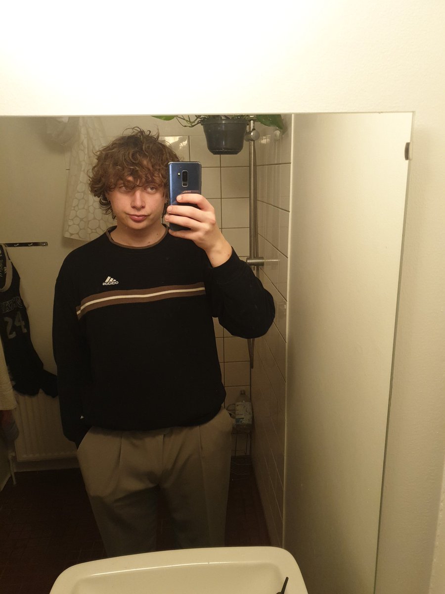 tempelfar's tweet image. new pants!