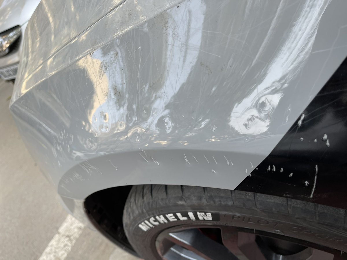 akhyil's tweet photo. @SkodaIndia @JaiAutoskoda @Zac_Hollis_  @SKODAUK @skodaautonews Skoda Service centre has destroyed my vRS230. Went for a paint job after dogs attacked my car. They damaged my bonnet. Painted parts that did not require paint job. Spoilt factory paint job. Here is my story(1/10) https://t.co/RB5rtWCyec