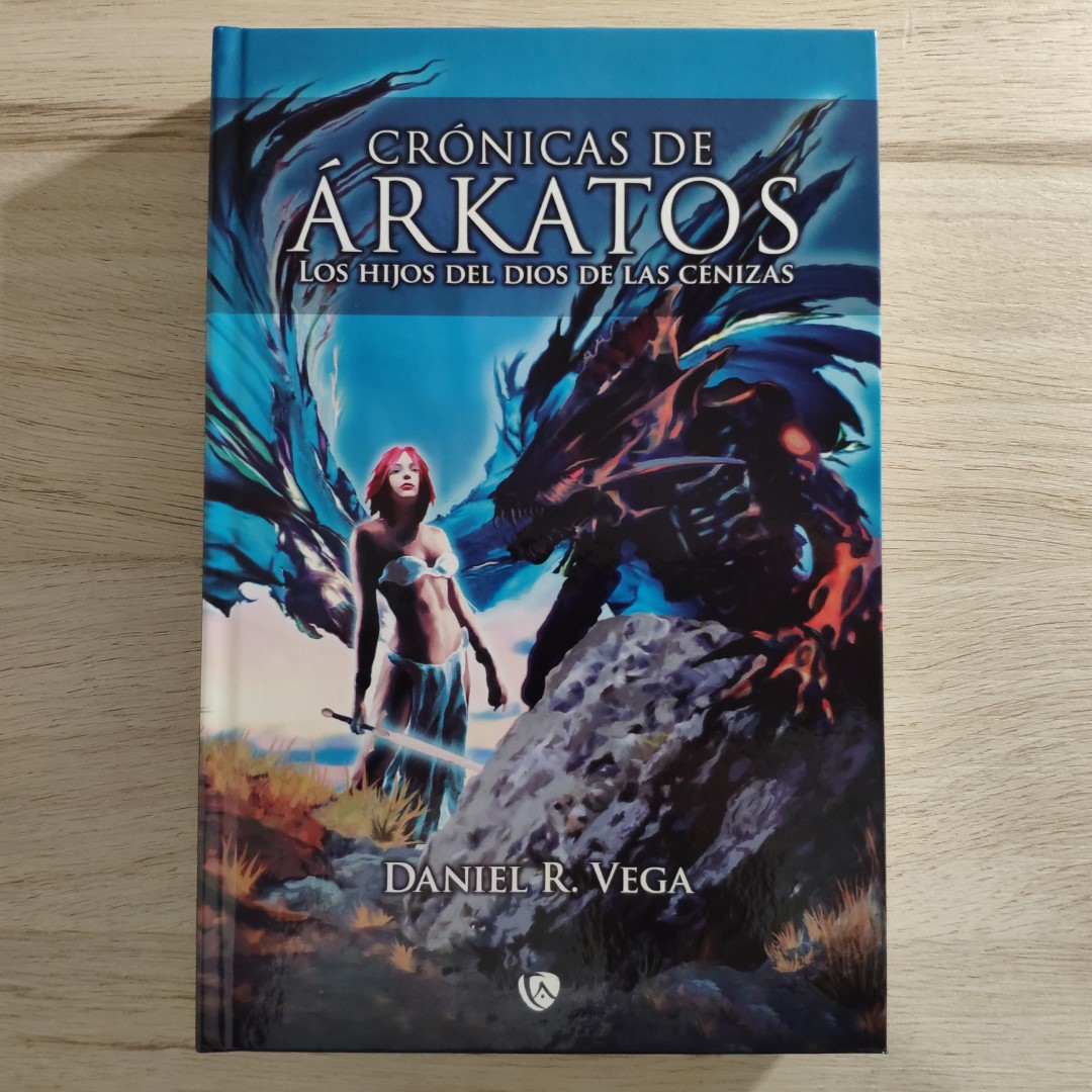 IvanRosEscribo's tweet photo. ** NUEVO LIBRO **

Esta siendo una semana movida (Y QUIERO MÁS ASÍ!!!). Hoy me ha llegado #CrónicasDeÁrkatos #LosHijosDeLasCenizas de Daniel R. Vega (@Edic_Arcanas).
Tiene pintaza, ¿o no?

¿Alguien lo ha leído? ¿Qué os ha parecido?
¡Gracias Daniel!

#libro #FantasíaÉpica https://t.co/odR9ot7Zab