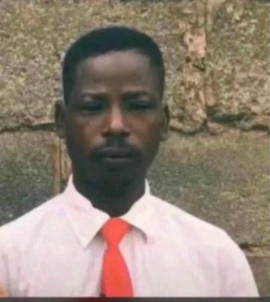 Tisefunmi_'s tweet photo. All these scammers that disguise as vendors wanna see crazy fr. #ScamExpress
https://t.co/SEa5Gw1i6t https://t.co/9MVy6V9GA7