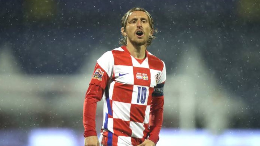 noticierovv's tweet photo. Modric se convertirá en el jugador con más partidos disputados con Croacia https://t.co/nrKN7NEMdl
#NoticieroVenevision #Deportes #Croacia #LukaModri https://t.co/U2EReMdvjb