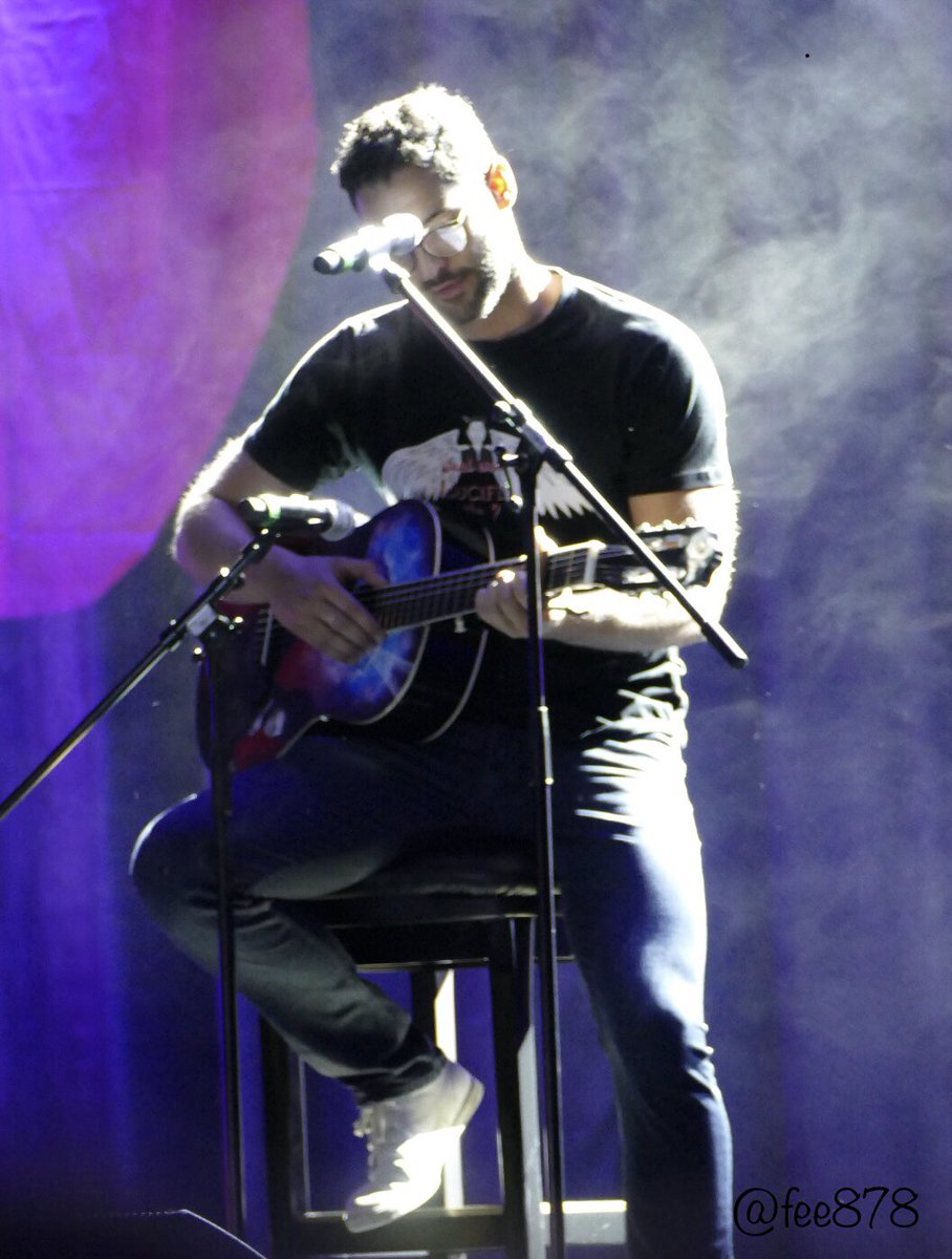 fee878's tweet photo. I can’t wait to hear him live again ... once we can go to conventions again
🎶😈🎶
#MagicCon2019 #Bonn #TomEllis https://t.co/iP88KIf5IZ