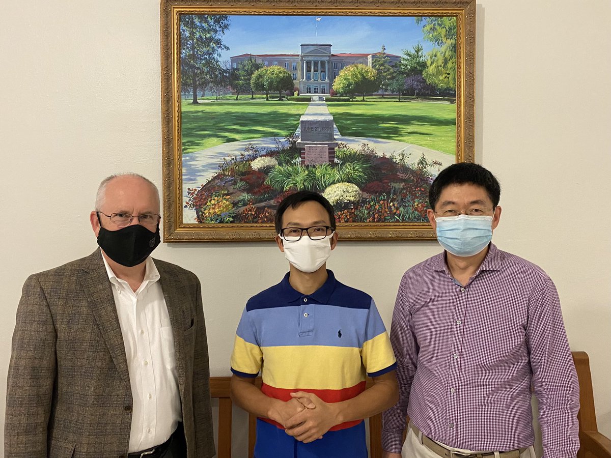 Today @stevepokinnl interviewed <a href="/WenpingQ/">Wenping Qiu</a>, Woody Jin and me about the painting that now hangs in Carrington Hall. Watch for it in the <a href="/springfieldNL/">News-Leader</a> Sunday.