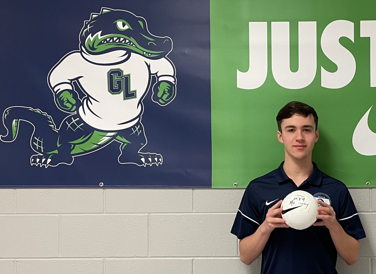 G_L_MSOCCER's tweet image. Leading Scorer (20 pts.); Max Silverstein scored against PC, GH, Cary and others during our 10-game season. He can score from anywhere in a range of ways. Can’t wait to see what the next two years holds. Congratulations on your Performance Award for Attacking!