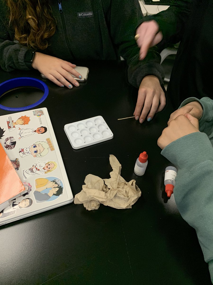 Mrs_Kaufmann's tweet photo. In #biomed, we have our best epidemiologists trying to solve a serious outbreak by testing patient samples. They’ve been tracking their patients and testing different foods to see what is making people sick. @prosperCTE @ProsperRushing https://t.co/pjQiFQDqMv