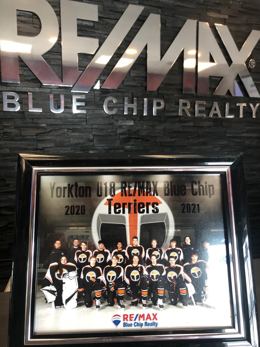 Thanks to the Yorkton U18 RE/MAX Blue Chip Terriers for the team picture.  We are proud to sponsor this team and support Yorkton Minor Hockey each year!