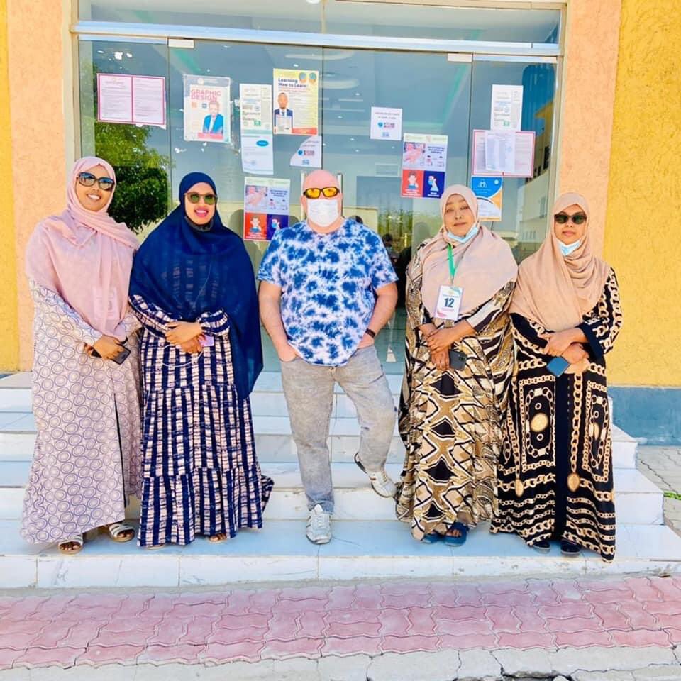 MICT_Somaliland's tweet photo. Wasaaradda Isgaadhsiinta Iyo Tiknoolajiyadda JSL  iyo machadka Tabobarda Cybersecurity-ga ee PGI ayaa si wada jira usoo xidhay Tabobarka Cybersecurity-ka kaas oo lagu tabobaray 35 ka mid shaqaalaha ICT-da dawaldda JSL. https://t.co/N0WEQ98GeA
