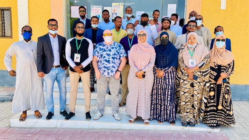 MICT_Somaliland's tweet photo. Wasaaradda Isgaadhsiinta Iyo Tiknoolajiyadda JSL  iyo machadka Tabobarda Cybersecurity-ga ee PGI ayaa si wada jira usoo xidhay Tabobarka Cybersecurity-ka kaas oo lagu tabobaray 35 ka mid shaqaalaha ICT-da dawaldda JSL. https://t.co/N0WEQ98GeA