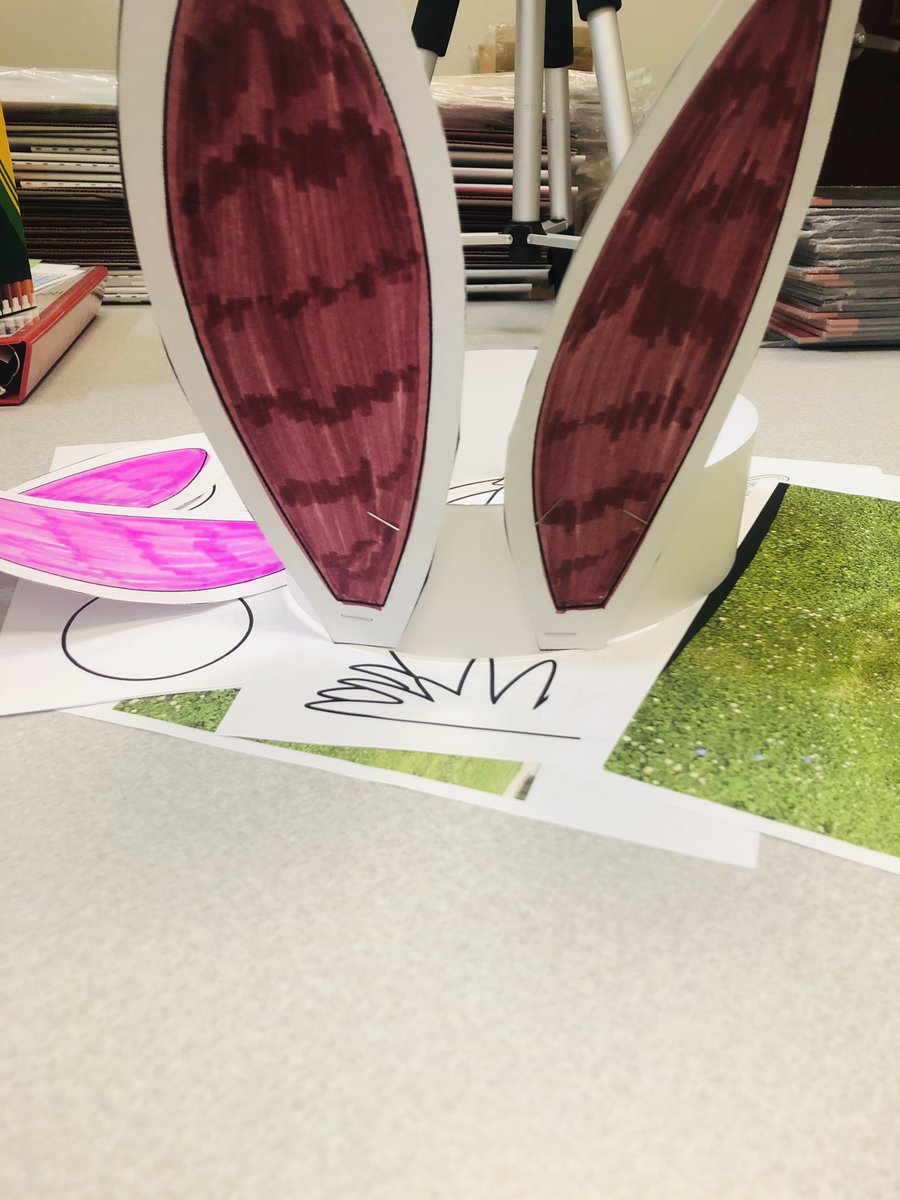 shrevememorial's tweet photo. This week's Grab &amp; Go Craft is going to be a HOPPING lot of fun! The Grab &amp; Go Craft Kit will be available for pickup starting Monday afternoon at your local branch.

#ShreveMemorialLibrary
#SMLCrafts https://t.co/1vhfuLZJRC