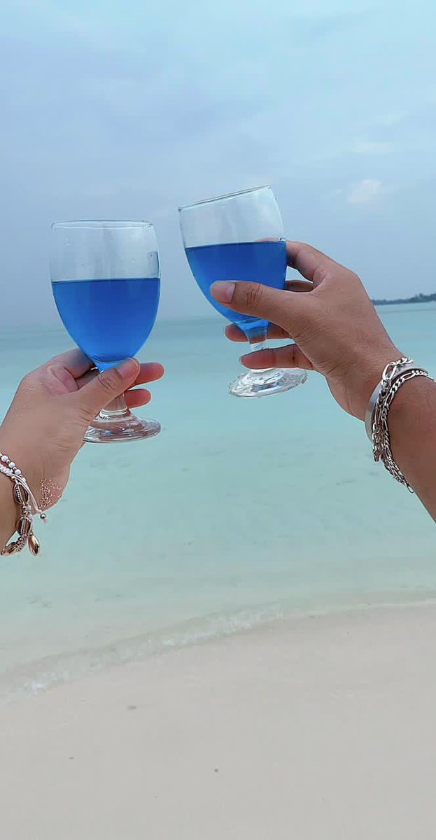 HevanaHolidays's tweet photo. Cheers 🥂
.
#beach #VisitMaldives #visithevana #tropical #travelling #travel #Maldives #hevanamaldives #guesthouse #holiday #localisland https://t.co/WQUwYbGCiL