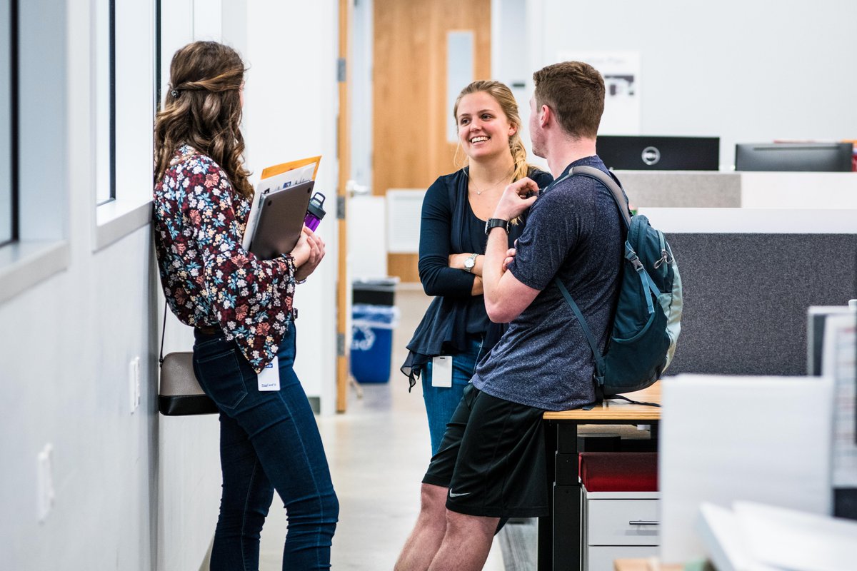 Carbon's tweet photo. We're hiring a Communications Manager! If you're an expert storyteller, a creative thinker, and have a firm grasp on building relationships with industry media, this role is calling to you.

Learn more about Carbon and this role here 👉 https://t.co/QHaq4gF3D9 https://t.co/Q5r0AZLXTP