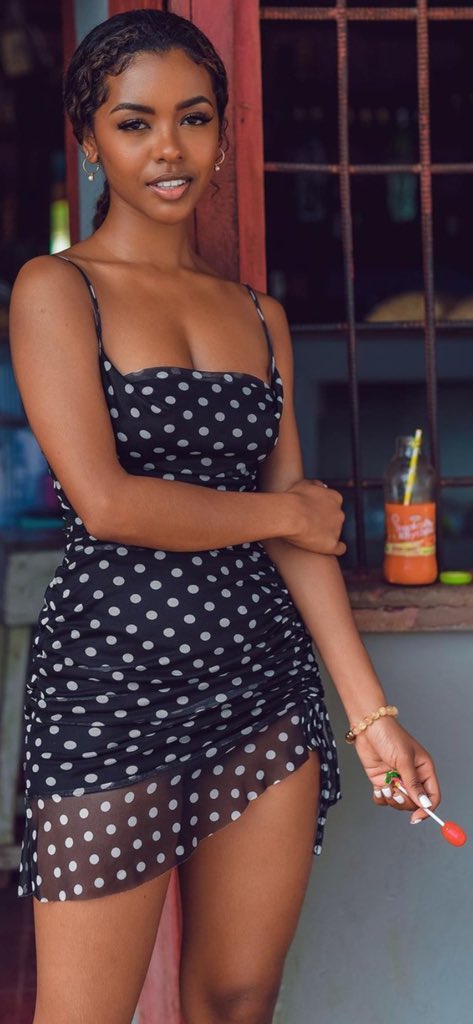 JusCoolNYC's tweet photo. Sistas Be FINE Friday 3/26/2021: Selena Jutton @JuttonSelena ✨

#JusCoolNYC #SistasBeFINE #SistasBeFINEFriday #SelenaJutton https://t.co/FbdjXstE8j