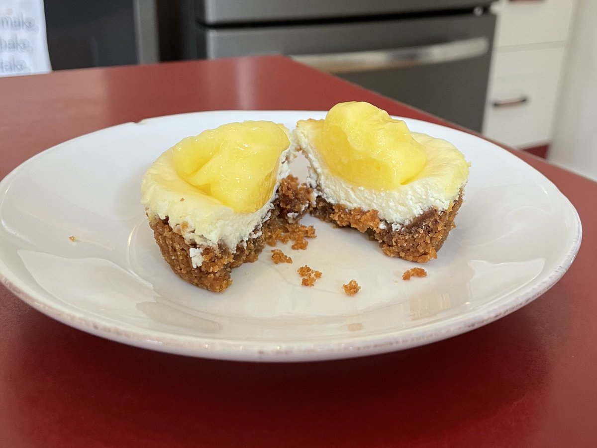 Been bingeing <a href="/BritishBakeOff/">British Bake Off</a> so naturally I made some mini cheesecakes with Biscoff cookie crust and topped with homemade lemon curd. I’m Star Baker in my mind 😂