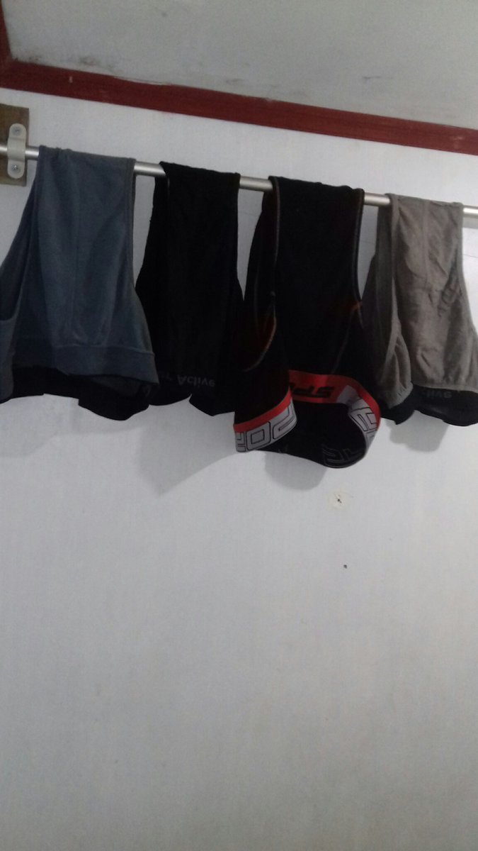 ROLLY62895778's tweet photo. Nggak percuma jln malam biar  hujan masuk kamar mandi orang cm dapatin sempak 2 ini
Mantap eee buat ngocok pske smpak ini https://t.co/CvdgsJhOFo