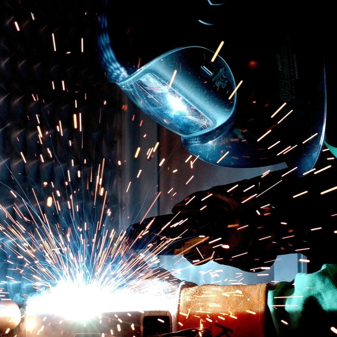 awtthinkmfg's tweet photo. Did you know that Lake Shore Compact's welding program has over 25% female student participation?! Check out this and the welding program expansion inof here: https://t.co/P9hbw9Fux6
#WeldLikeAGirl #CareerTech #ThinkManufacturing https://t.co/jmTenWC8FN