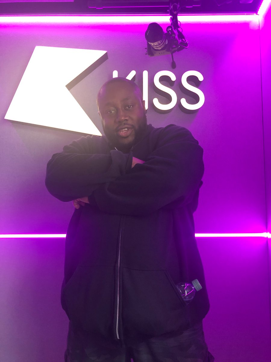 SHORTEEBLITZ's tweet photo. Back to biz! Catch me at 9 on @kissfresh bangin out some riddims as per... Tap in, hit the link. https://t.co/bGURlAupNh vibe out. #NothingLong https://t.co/gUvJQ4DJaI