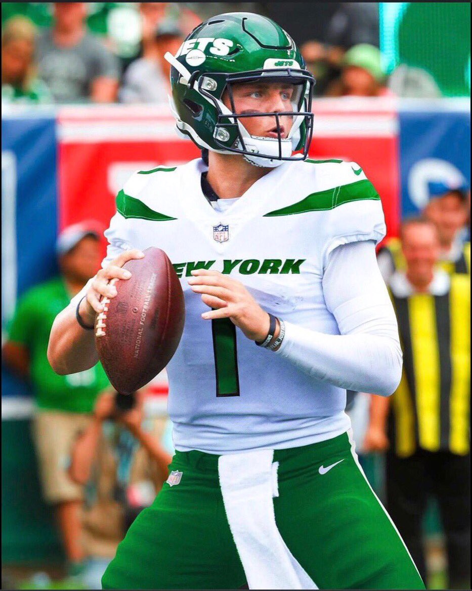 PopBlastNoah's tweet image. Top 5 2021 QB careers
1: Lawrence-JAX: All-Pro & playoff app. by his 3rd year
2: Wilson-NYJ: Mobile Blake Bortles; Meh
4: Fields-ATL/NE: Promise in limited play time 1st year & blooms
3: Lance-49ers: Improvment each year; Playoffs 2nd year
12: Mac Jones-CAR: Better Jimmy G