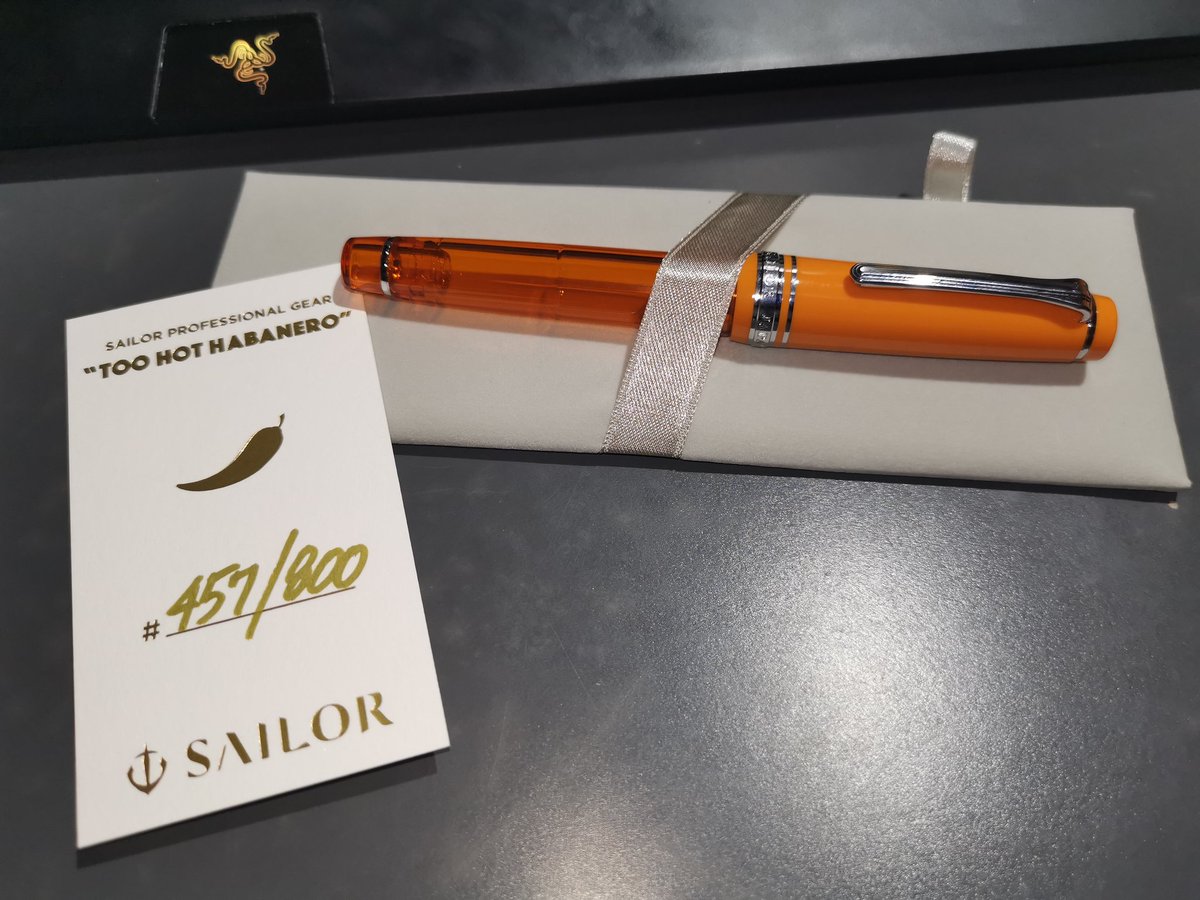 keepitinked's tweet photo. It arrived! I love it so much! Gotta love that zoom nib. The beautiful Too Hot Habanero North American exclusive from Sailor. That cute little pepper finial too! https://t.co/HXORz9wB1X
