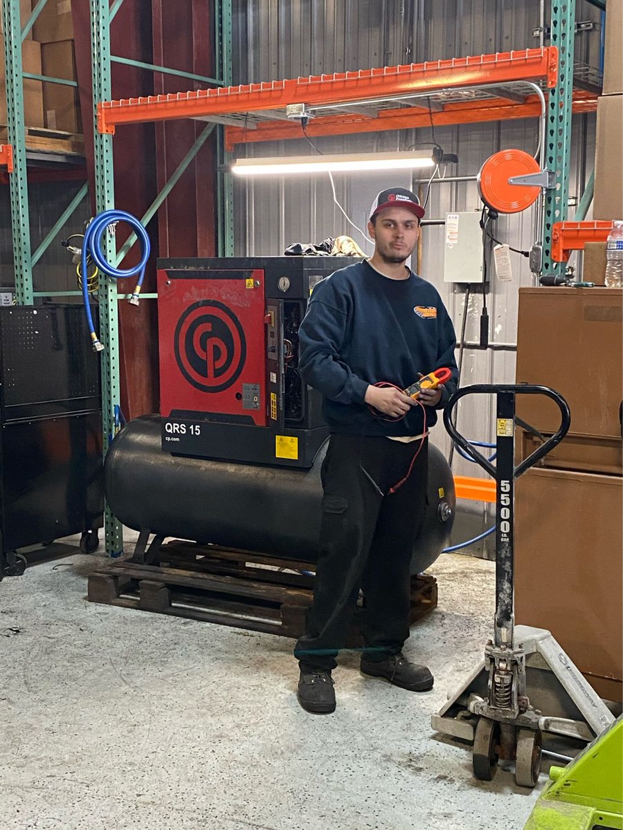 Compressor_Serv's tweet photo. Meet Jacob. He is a reciprocating and rotary screw #aircompressor specialist and one of our hardest working techs. Here he is finishing up an overhaul on a #ChicagoPneumatic QRS15.  

Want to achieve peak productivity and efficiency at your facility? Call #CompressorServices! https://t.co/5yjfiTs4Ir