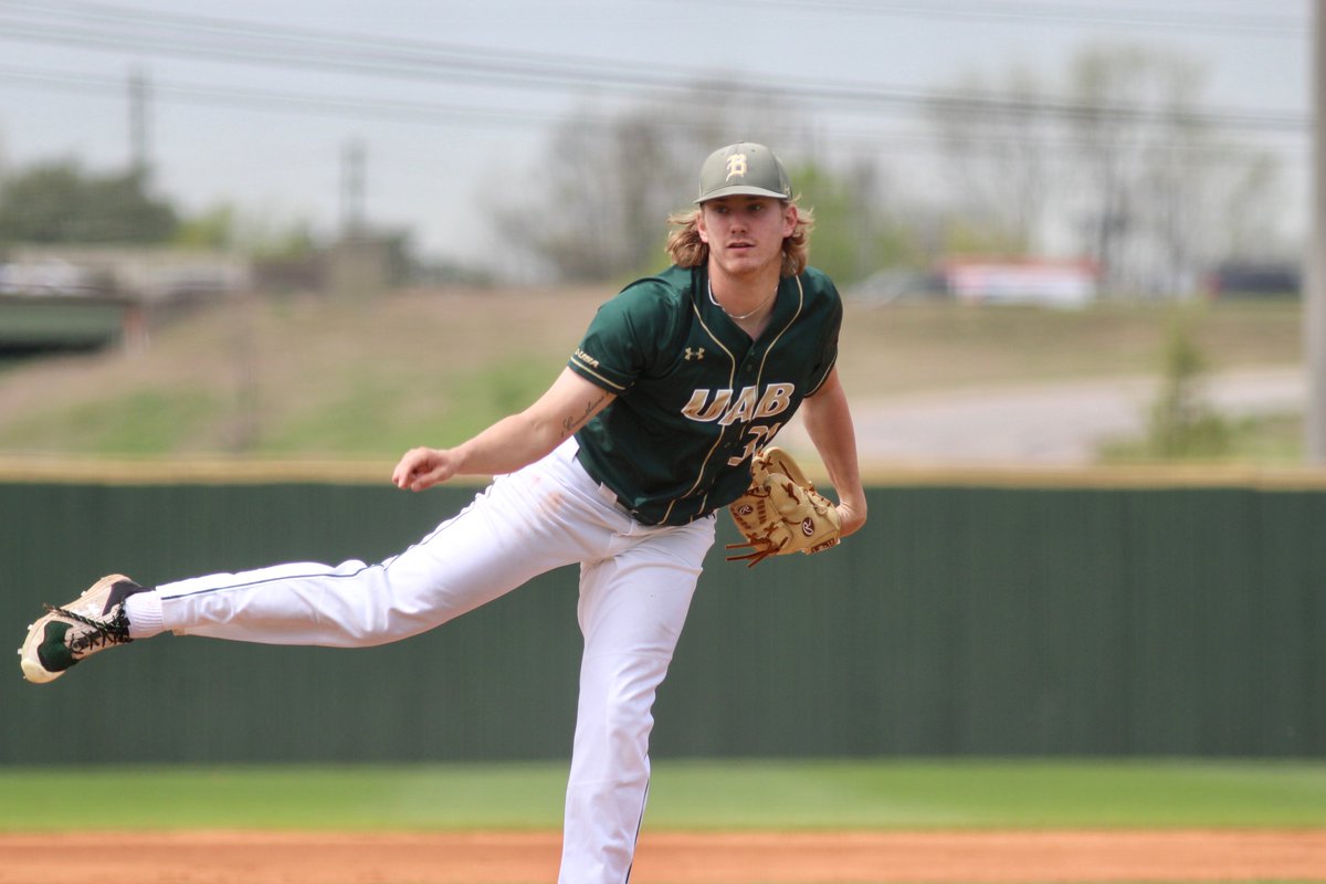 UAB_Baseball's tweet photo. Riley Davis throws a complete game shutout in game one versus Middle Tennessee! The first complete game for a Blazer since 2018!

#WinAsOne https://t.co/aAzWv3wq76