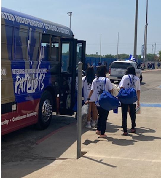 VMHSBigBlue's tweet photo. VMHS Girls Soccer Team Send-Off.  Good luck to our girls soccer team as they compete in Allice against Flour Bluff for a bi-district playoff game. Game time is set for 7:30PM. https://t.co/ytpmoeYpEv