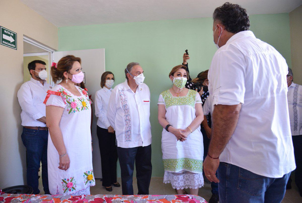 AysaGonzalez's tweet photo. En #Calkiní, cumplimos  a los grupos vulnerables del mpio, mediante la inauguración del albergue “Posada AME” que dará alojamiento a las familias que lo requieran. Por el bienestar y el cuidado de la salud, trabajando de la mano del @difcampeche , que preside mi esposa Victoria. https://t.co/gQTwC8jJkS