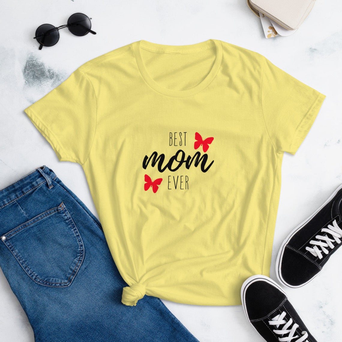 Best Mom Ever Tshirt, Mothers Day Gift from Daughter Shirt,  Mom Gift Shirt, Loved Mom Shirt, Mother's Day Shirt, Gift for Mom etsy.me/3d93WKz a través de <a href="/Etsy/">Etsy</a> #MothersDay #MothersDaygifts